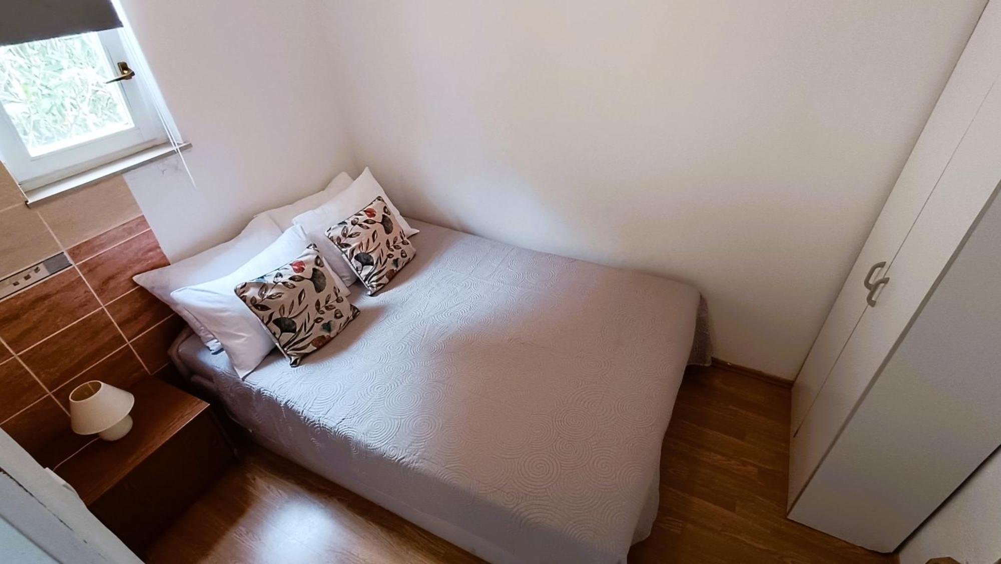 Apartments Ella Макарска Екстериор снимка