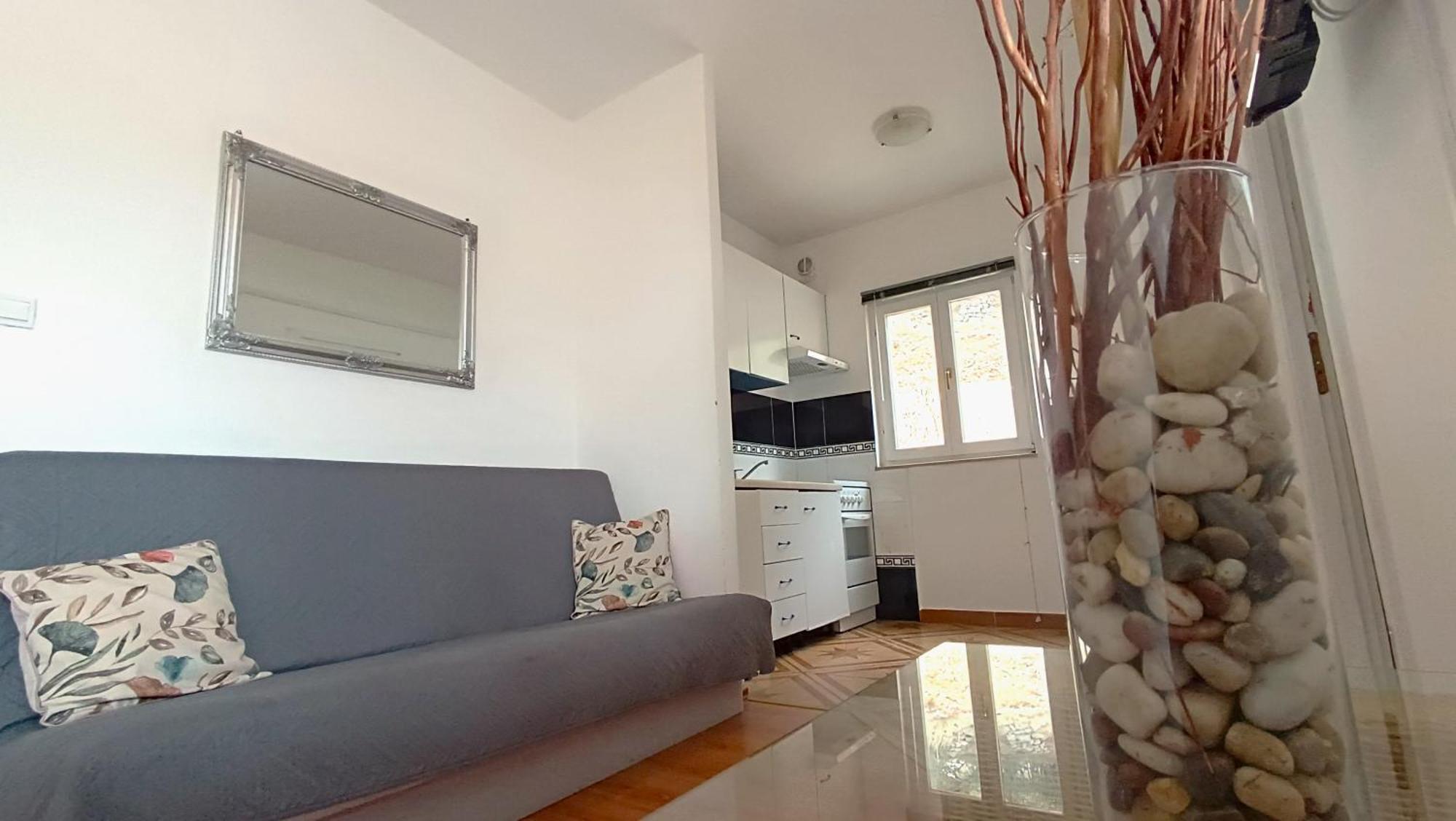 Apartments Ella Макарска Екстериор снимка