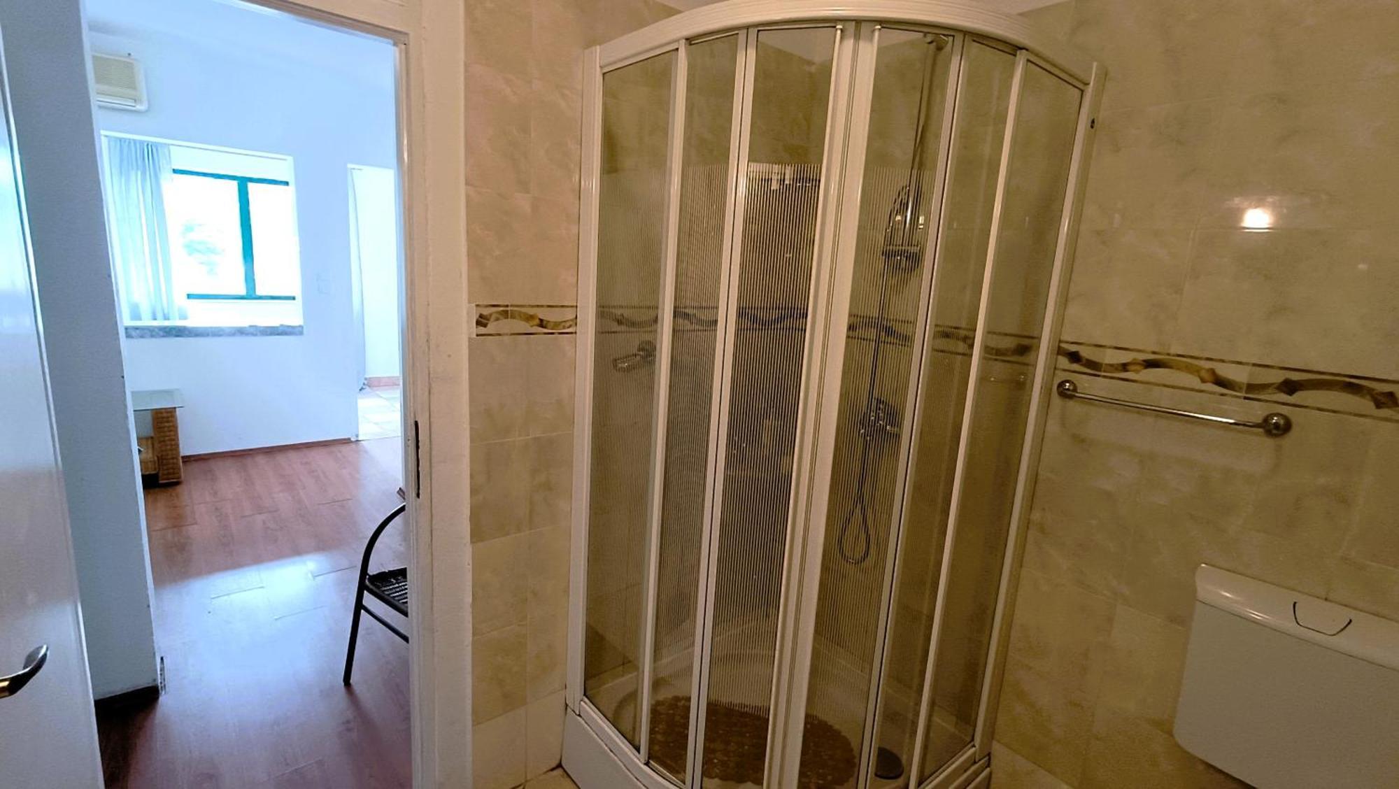 Apartments Ella Макарска Екстериор снимка