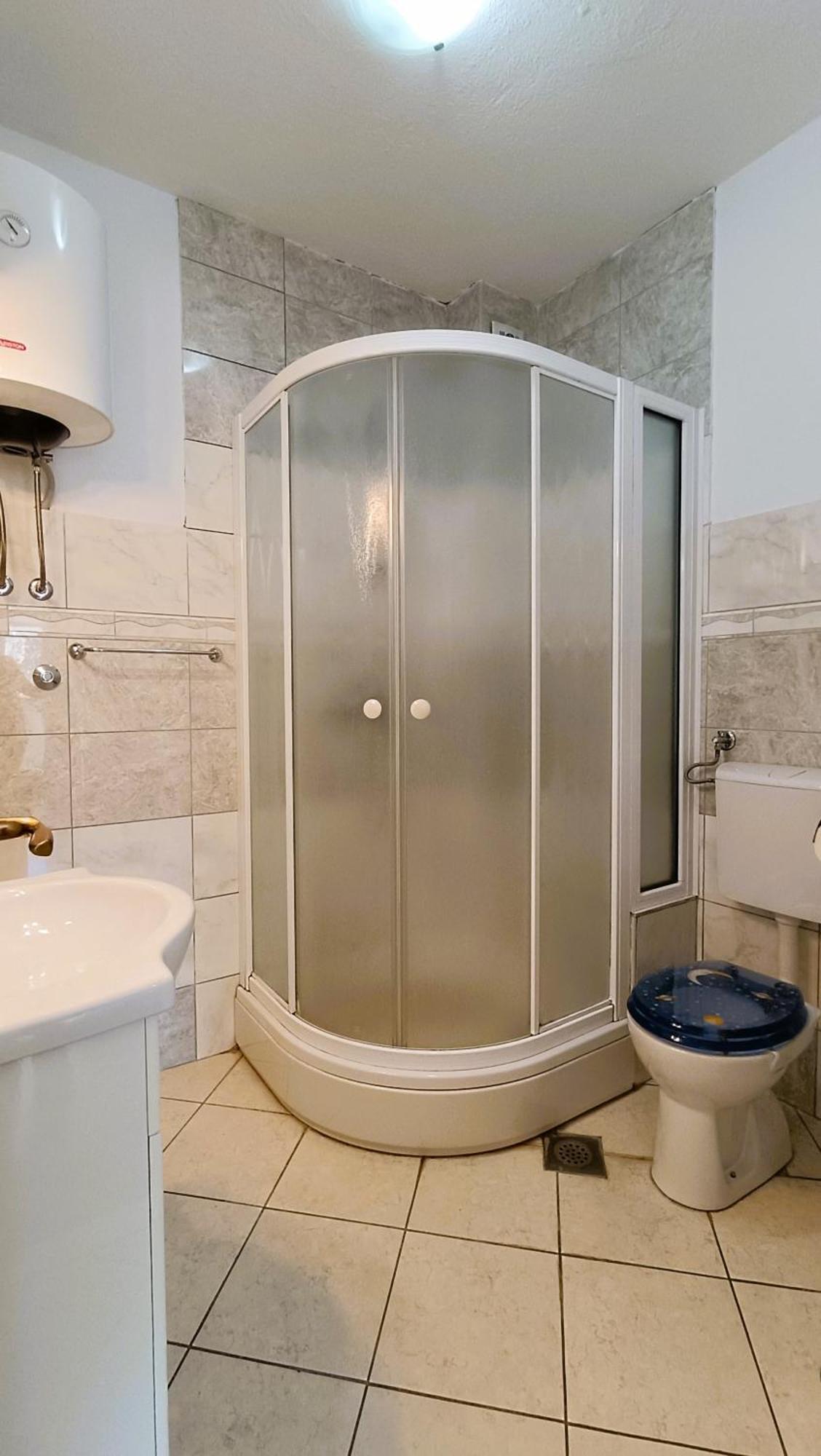 Apartments Ella Макарска Екстериор снимка