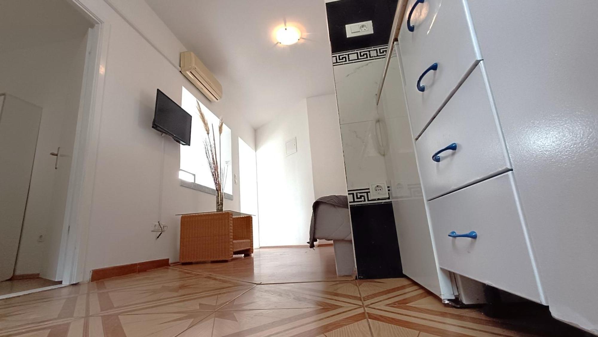 Apartments Ella Макарска Екстериор снимка